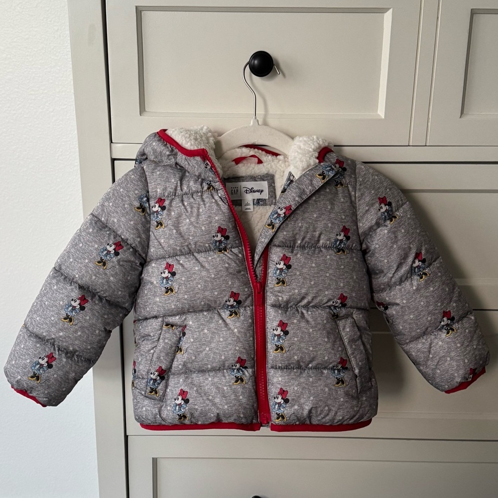 GAP x Disney Toddler Gray Puffer Jacket with Minnie Mouse Print, 3T